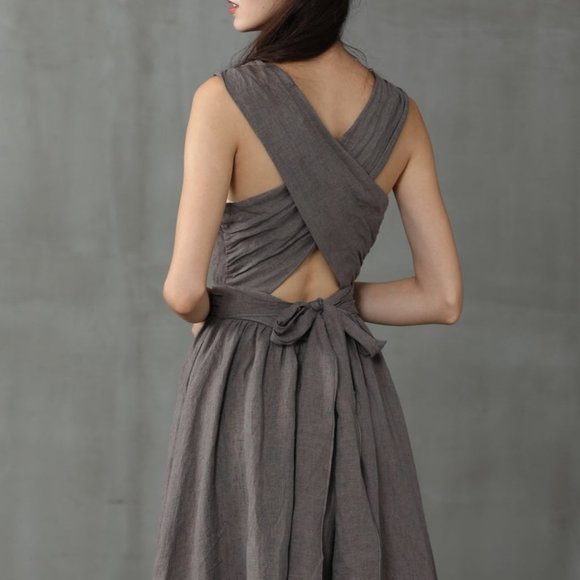 Cross back linen dress - Picture 3 of 3